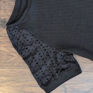 Black Sweater Raglan Tee w Floral Cutout Sleeve